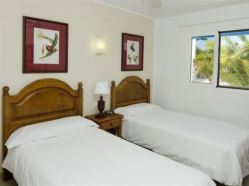 Apartamentos Parque Tropical En Lanzarote Puerto del Carmen  Spain