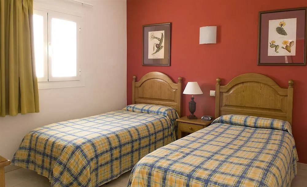 Apartamentos Parque Tropical En Lanzarote Puerto del Carmen  Aparthotel