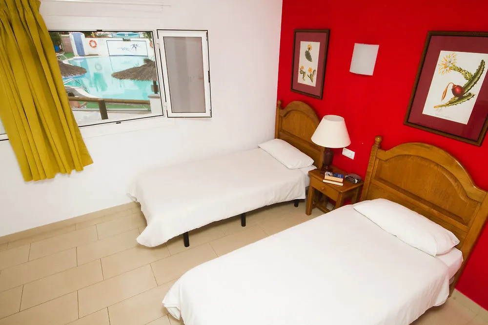 Апарт-отель Apartamentos Parque Tropical En Lanzarote Пуэрто дель Кармен