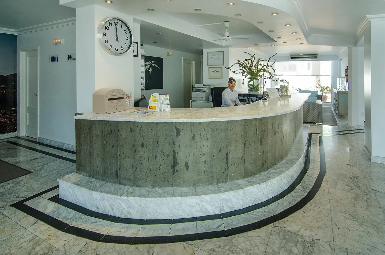 ** Aparthotel Apartamentos Parque Tropical En Lanzarote Puerto del Carmen  Spain